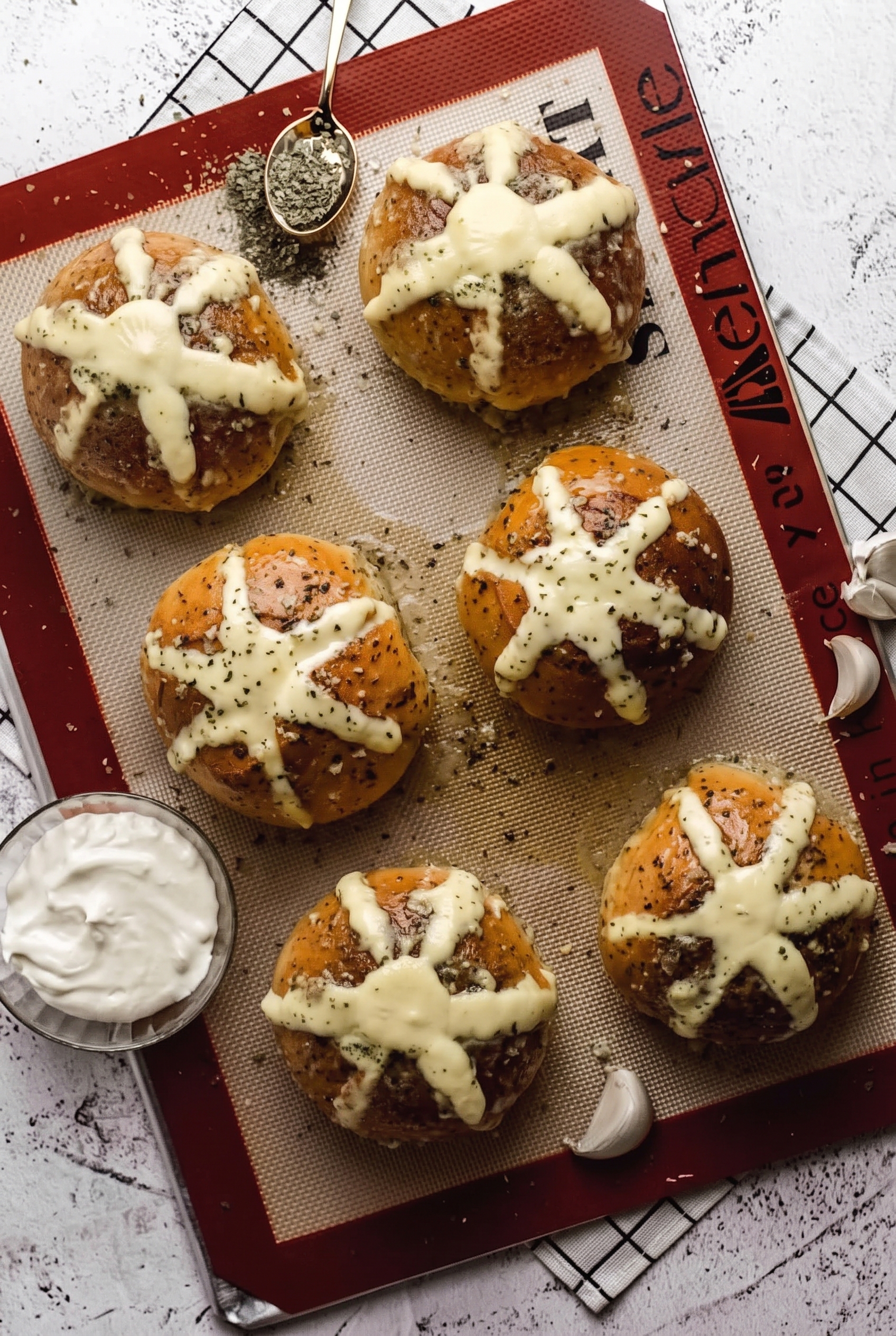 Freshly baked Korean cream cheese garlic bread
